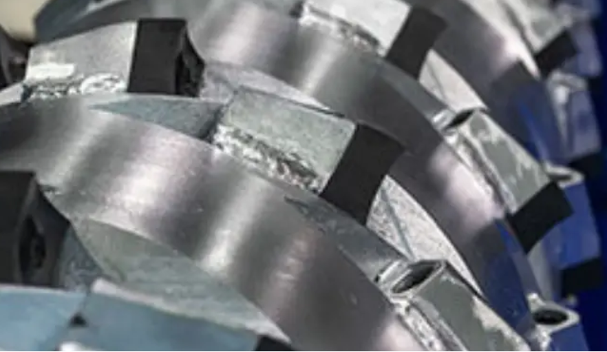 ماكينات ثني الصفائح